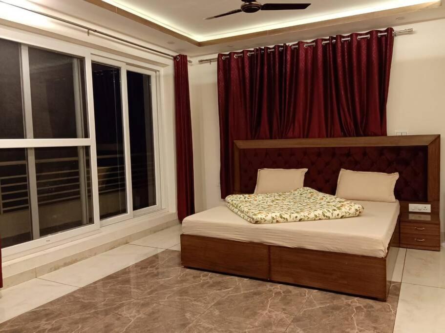 Pine Peak Βίλα Kasauli Εξωτερικό φωτογραφία