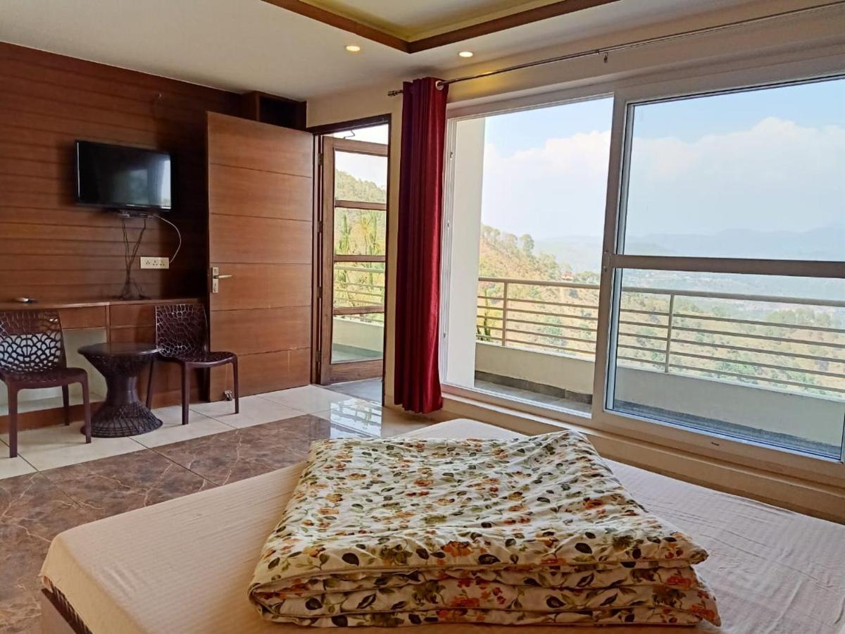 Pine Peak Βίλα Kasauli Εξωτερικό φωτογραφία