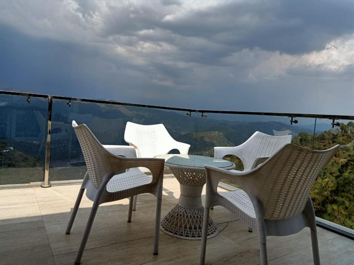 Pine Peak Βίλα Kasauli Εξωτερικό φωτογραφία