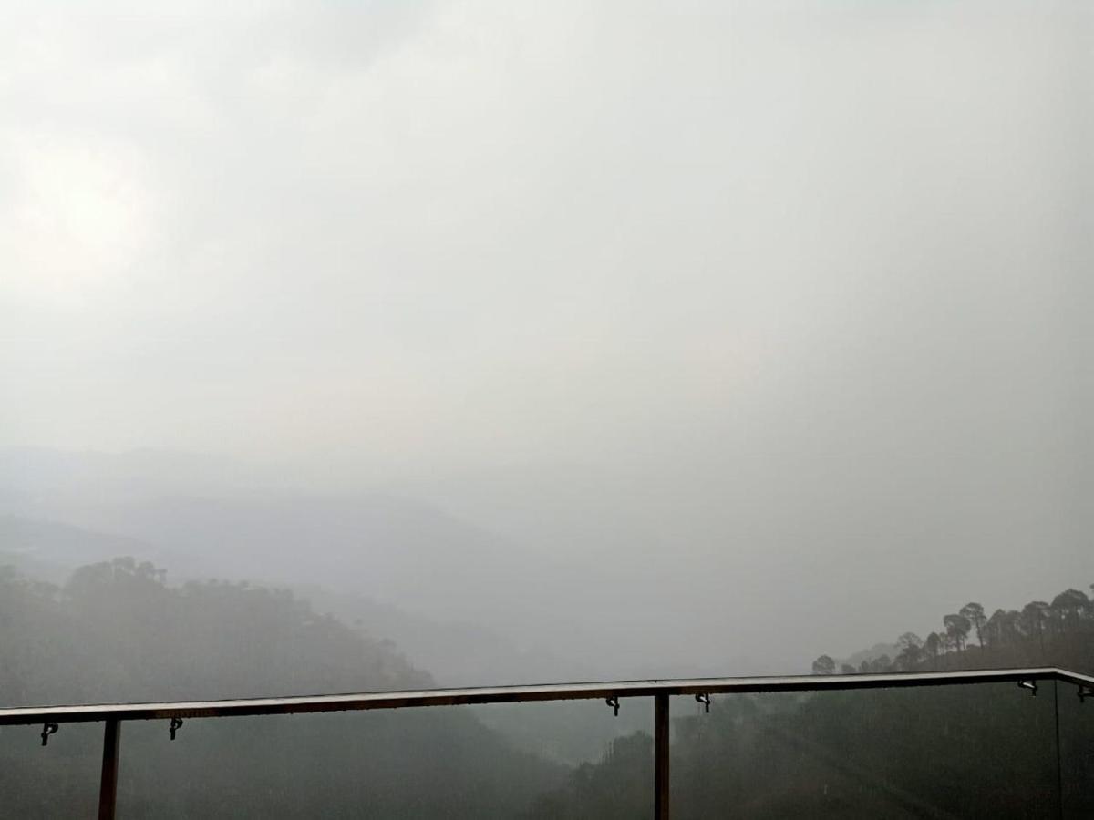 Pine Peak Βίλα Kasauli Εξωτερικό φωτογραφία