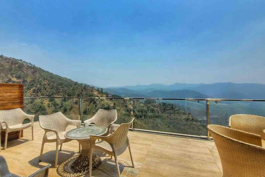 Pine Peak Βίλα Kasauli Εξωτερικό φωτογραφία